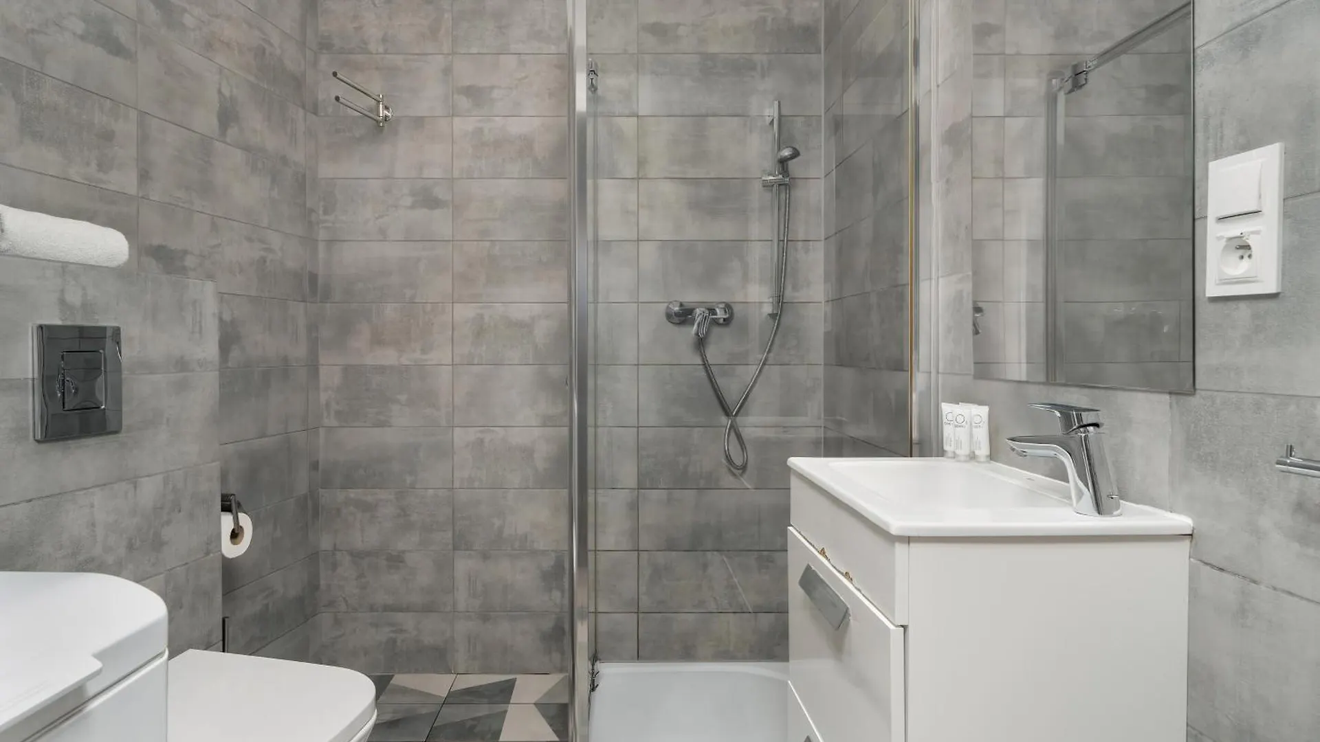 Stylowe I Eleganckie Studia Very Berry W Poznaniu By Noclegi Renters
